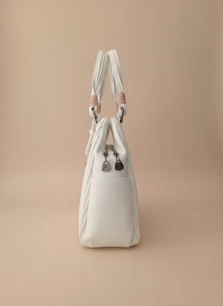 Elegant Two-Tone Pleated Handbag - Chic Shoulder Bag Black & White