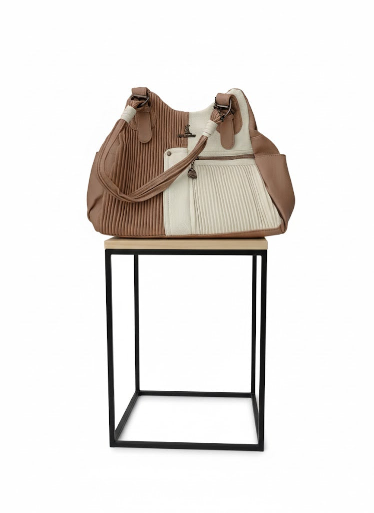 Elegant Two-Tone Pleated Handbag - Chic Shoulder Bag Black & White